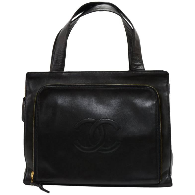 Chanel Black Zipper Pocket Shoulder bag 