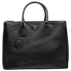 Used PRADA 'Galleria' Bag in Black Saffiano Leather