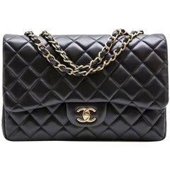 CHANEL 'Jumbo' Bag in Black Quilted Smooth Lamb Leather