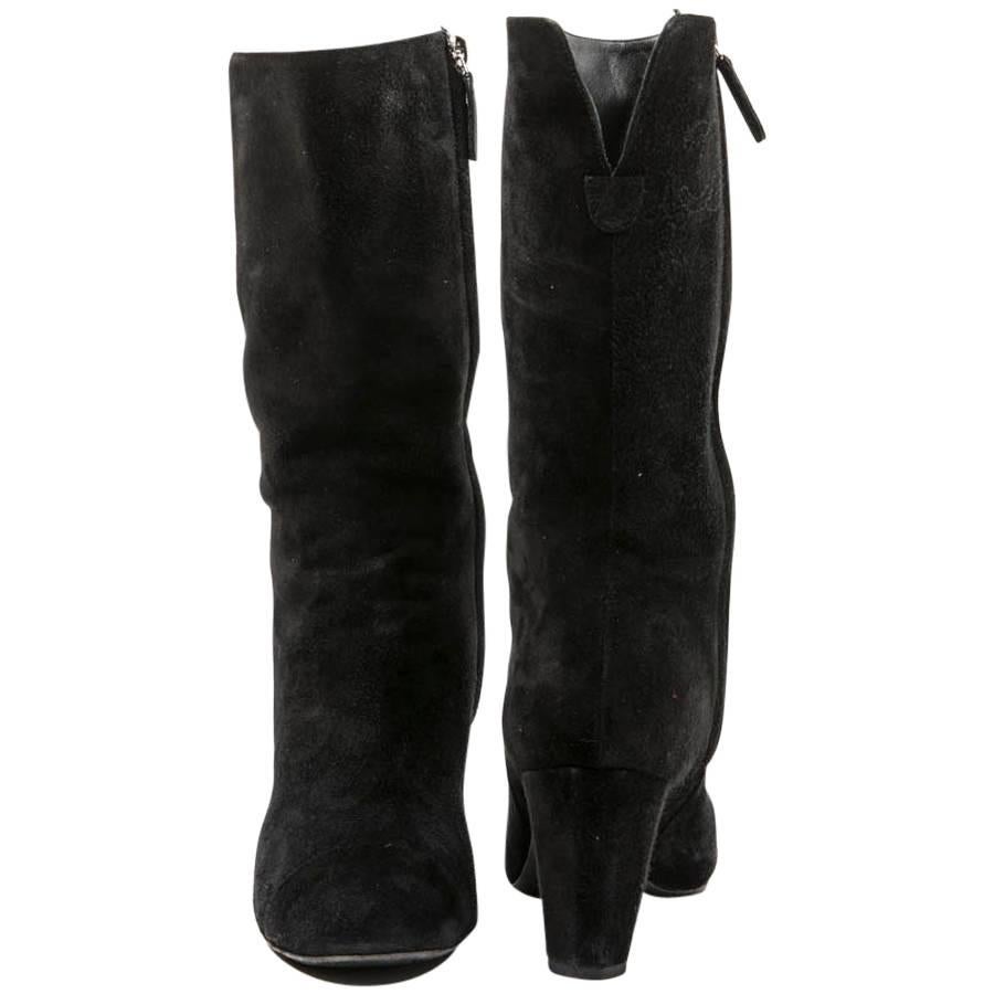 CHANEL Boots in Black Velvet Calfskin Size 36.5C