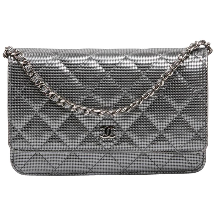 CHANEL 'Wallet on Chain' Flap Bag in Metallic Leather