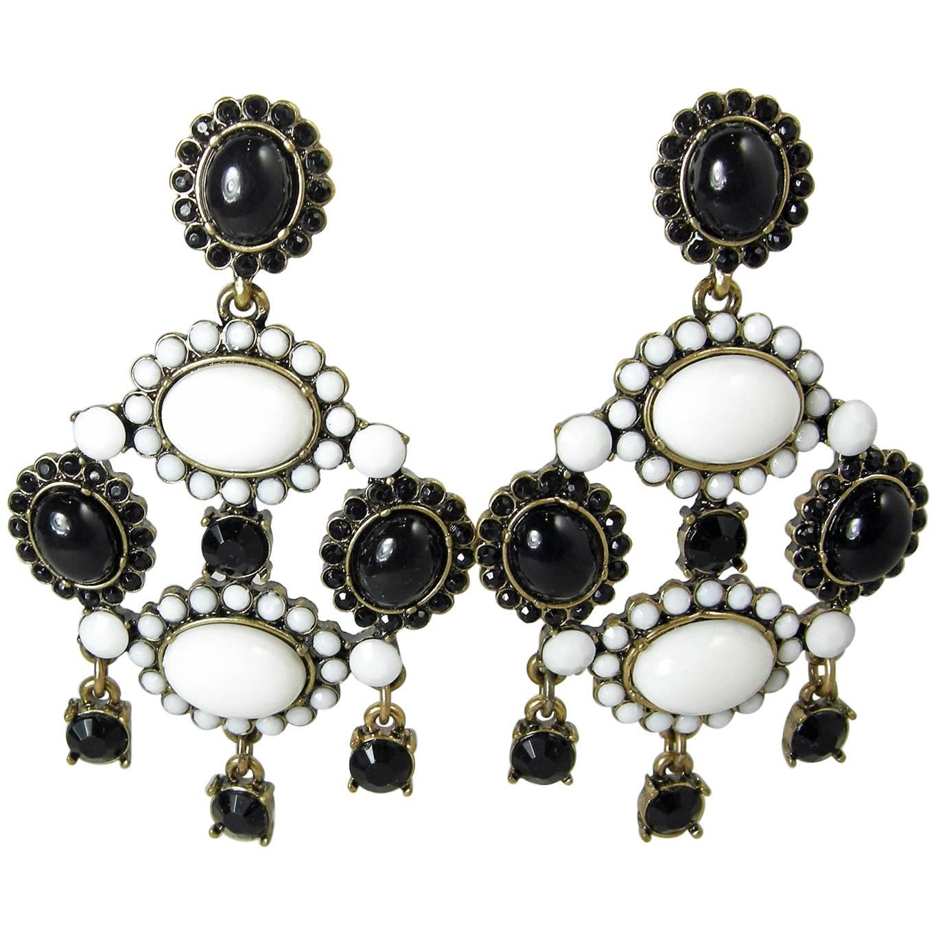 Black And White Vintage Cabochon Dangling Earrings, 1980s  For Sale