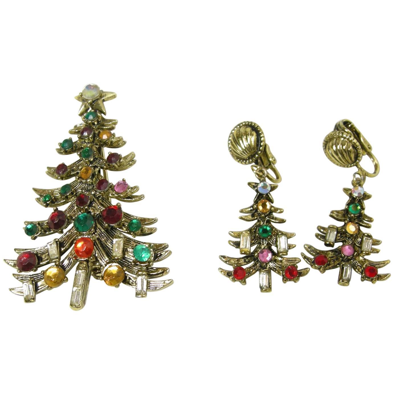Vintage Hollycraft Christmas Tree & Earrings set