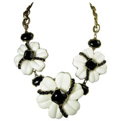 Oscar de la Renta Black And White  Camellia Runway Necklace