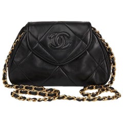 1989 Chanel Black Quilted Lambskin Vintage Timeless Mini Shoulder Pochette