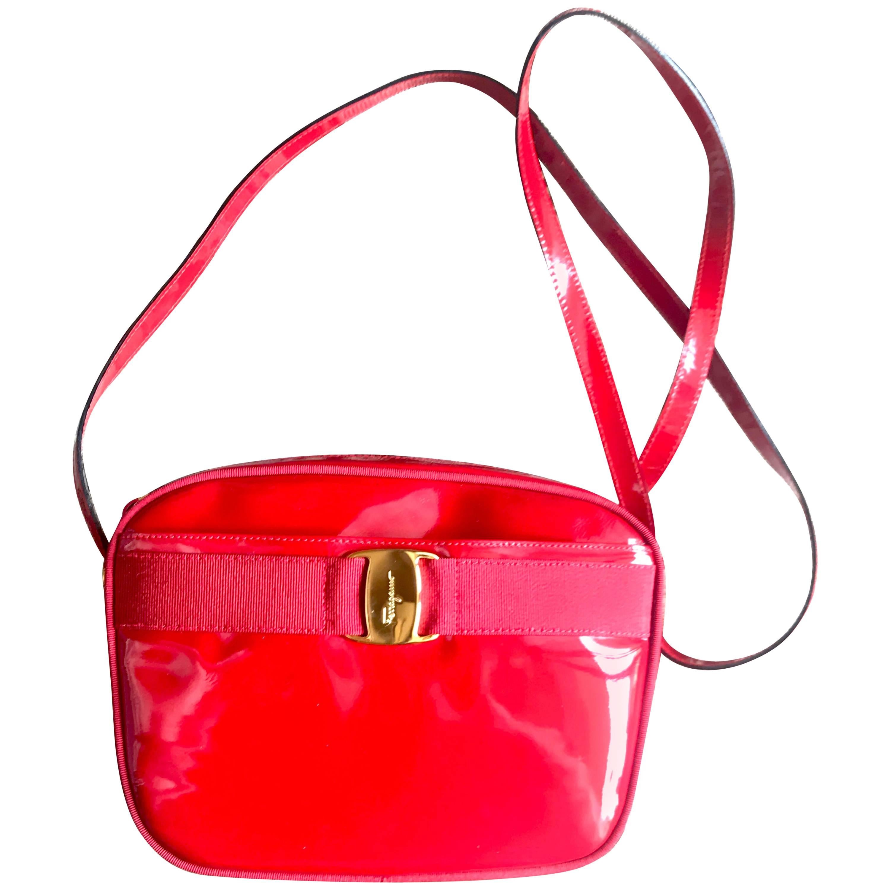 Salvatore Ferragamo vara Vintage patent enamel lipstick red shoulder bag  For Sale