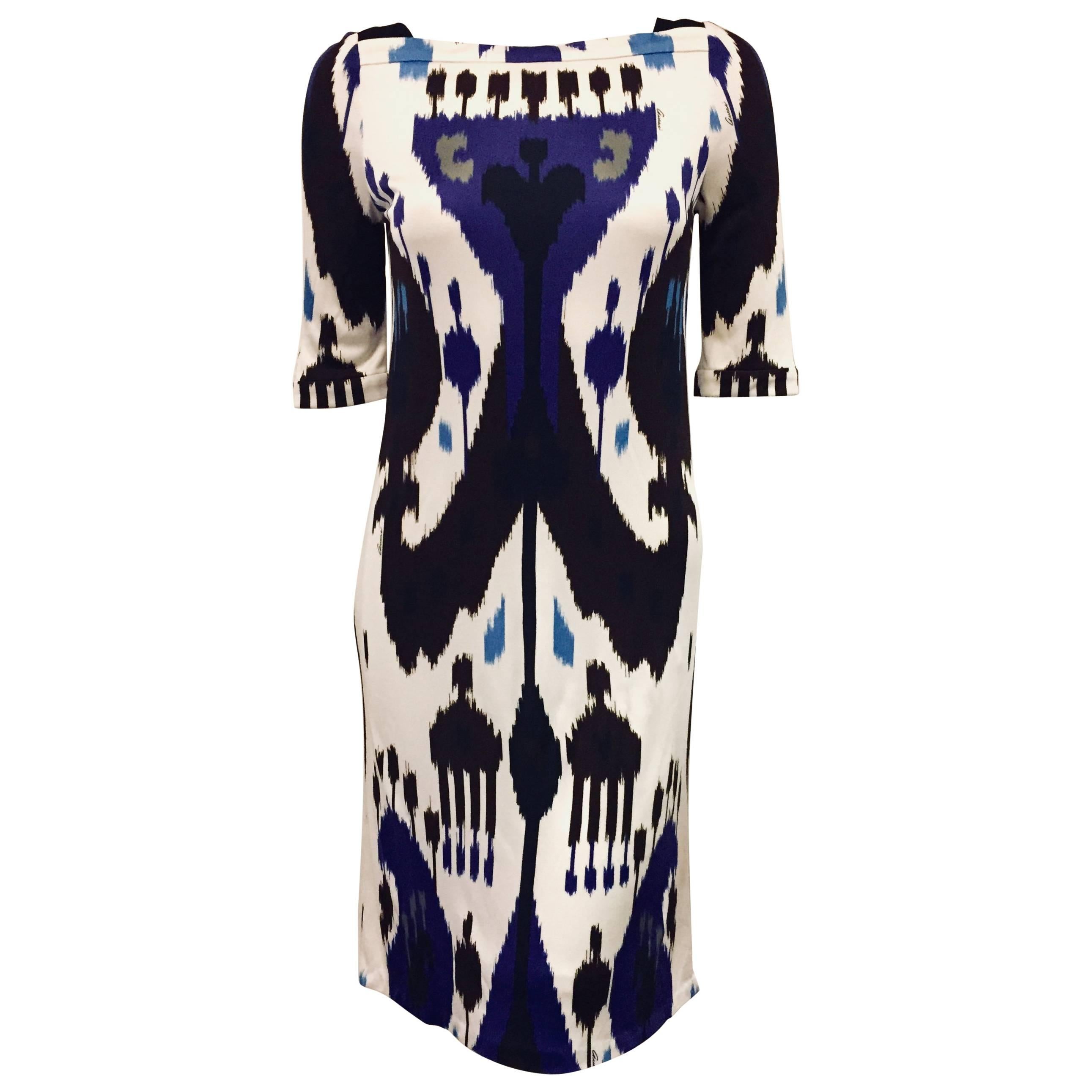 Gucci Blue, White and Black Ikat Tribal Print Silk Dress 42 EU For Sale