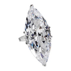 La Jackie O Faux CZ Lesotho, copie de la bague en diamant marquise de 40 carats de Clive Kandel