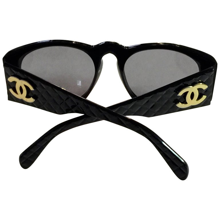 Classic Black Quilted Plastic CHANEL CC Sunglasses at 1stDibs