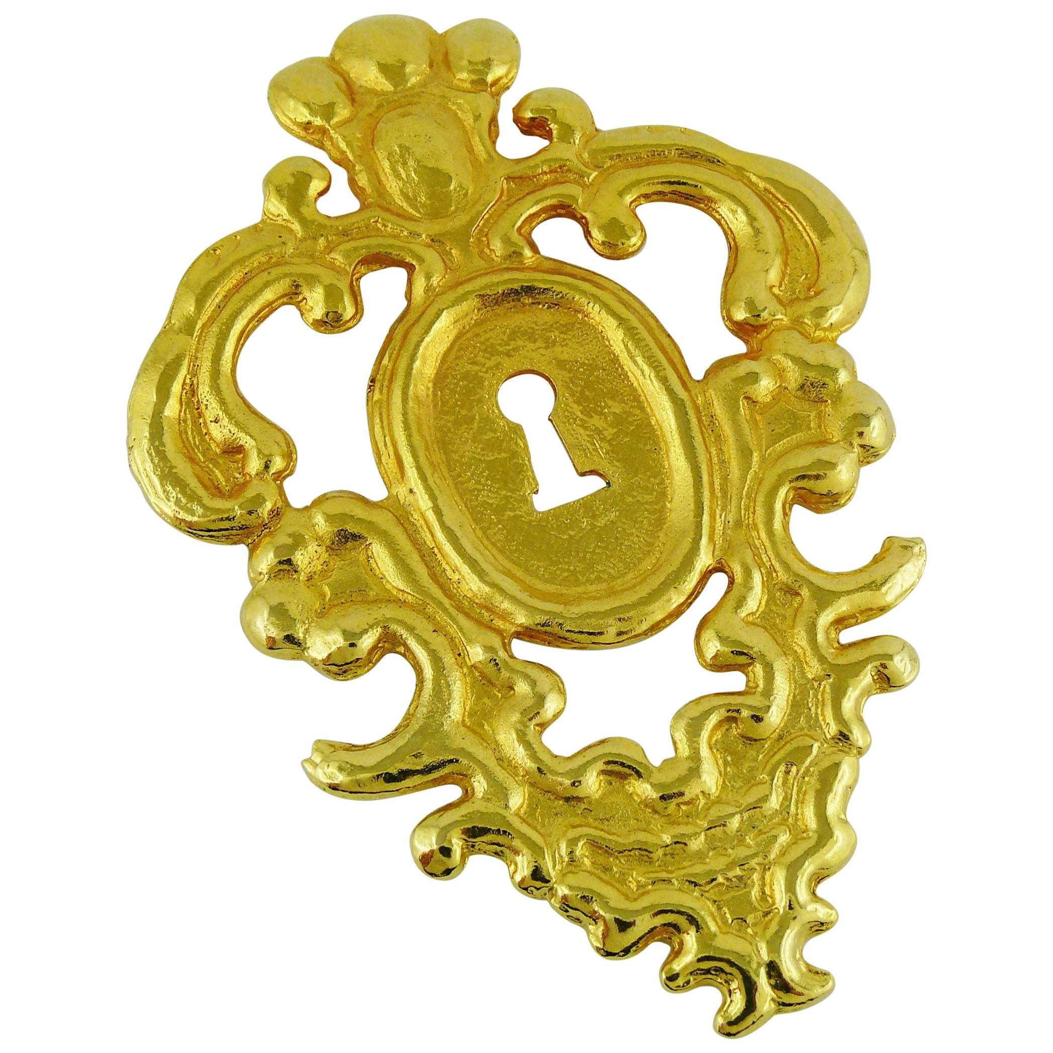 Rochas Vintage Oversized Gold Toned Baroque Lock Brooch For Sale