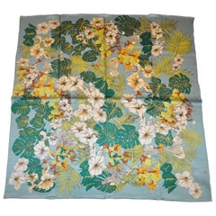 Foulard en soie à fleurs en nuances de vert et multicolores