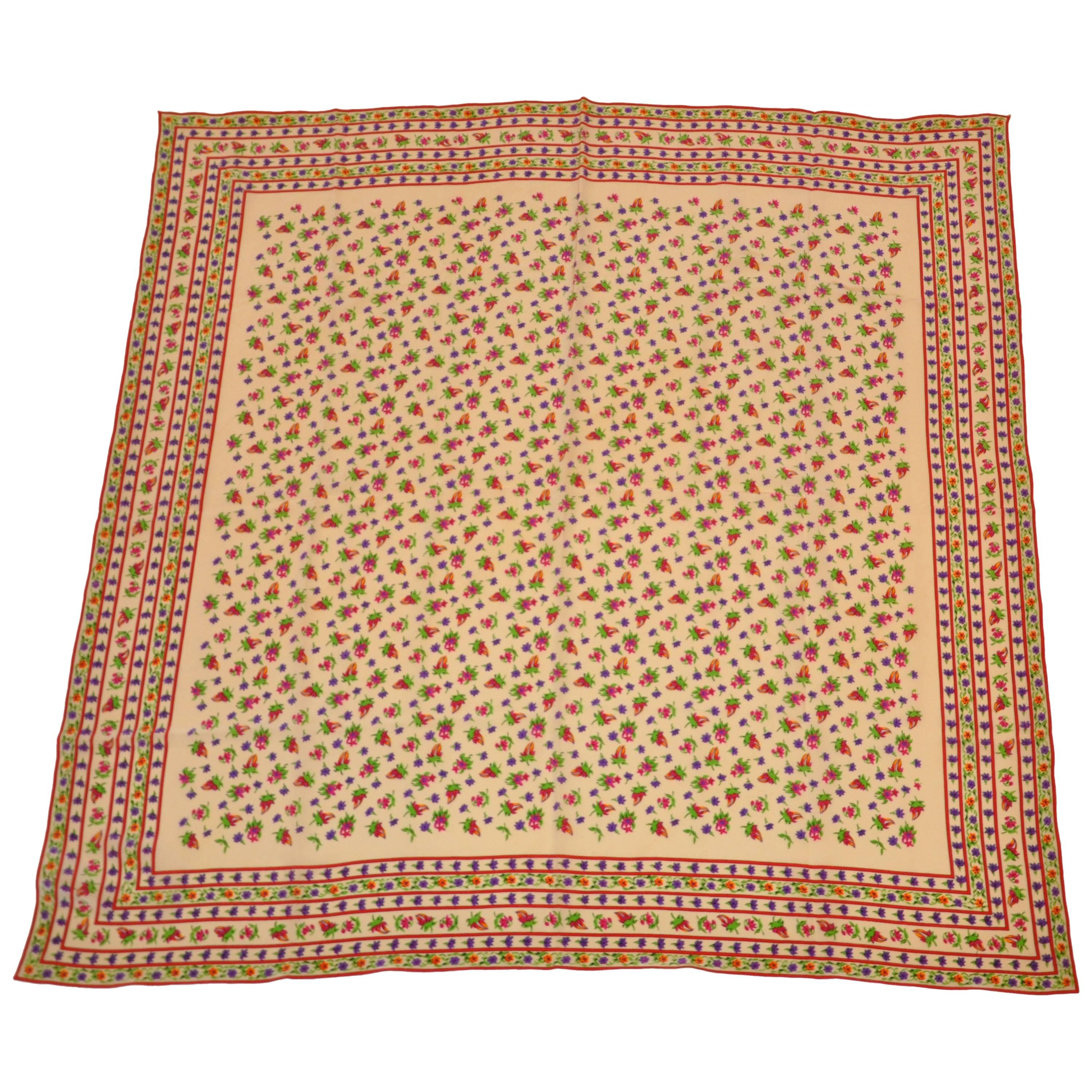 Sciarpa di seta beige "Multi strisce e Multi bordi" con centro floreale multiplo in vendita