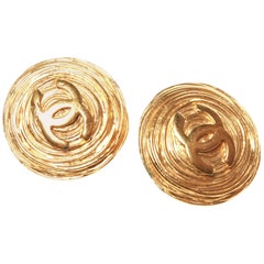 Vintage Chanel Gold CC Clip On Earrings