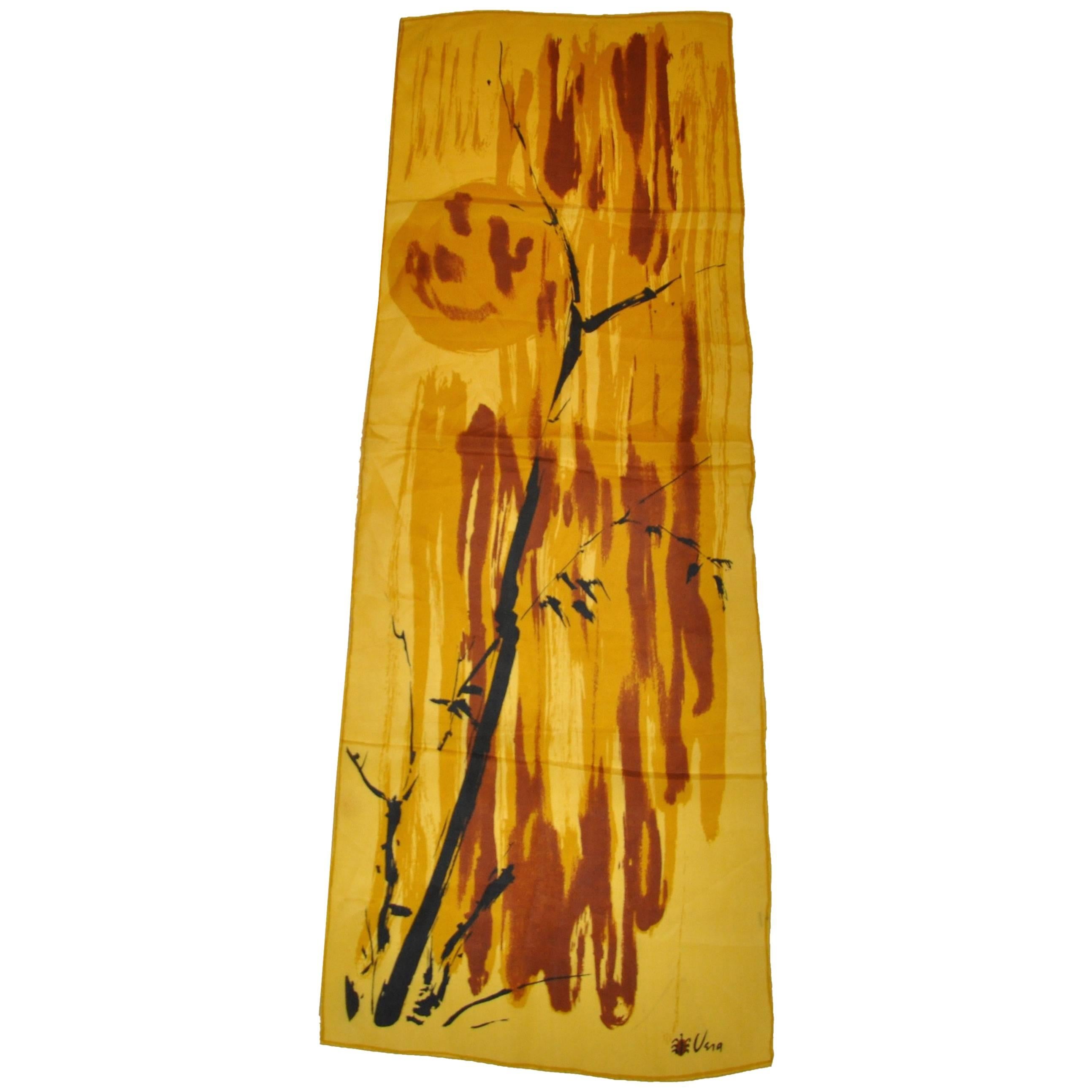 Vera - Écharpe en soie d'inspiration asiatique avec des nuances d'olivier et de bambou vert, années 1980  en vente