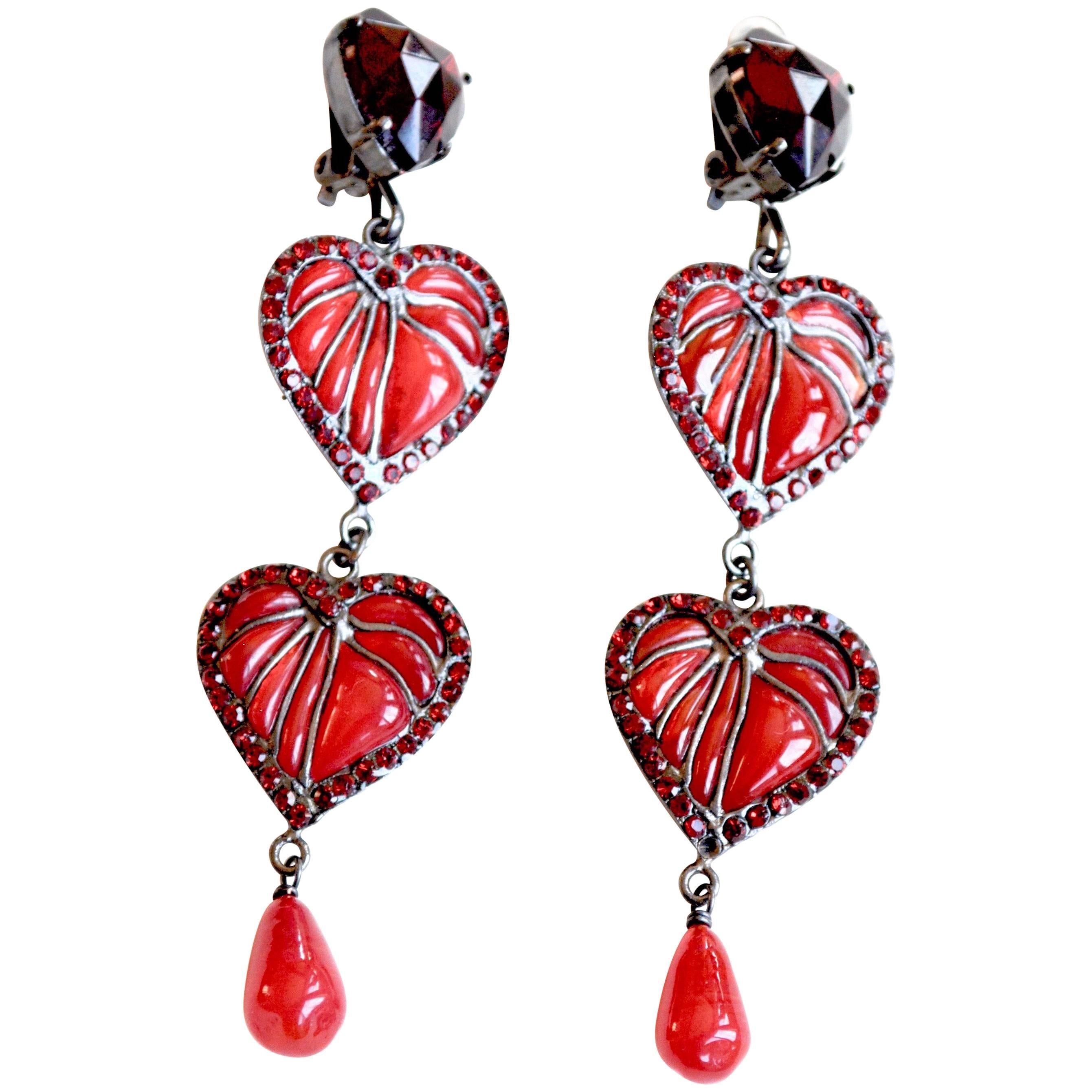 Lou Lou de la Falaise red Gripoix glass heart earrings, 1980s For Sale