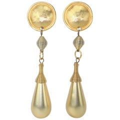 Retro 1980's Ellen Designs Pearly Gold Tone Drop Dangle Earrings