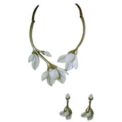 Signed Oscar de la Renta White Orchid Lucite Necklace