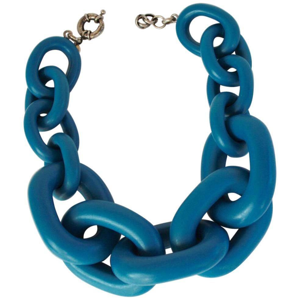 Vanda Jacintho Oversized Blue Resin Link Necklace