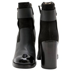 CHANEL Ankle Boots in Black Leather Size 38.5EU