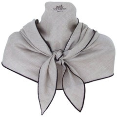 Hermès Diamond shaped Cashmere Silk Men's Beige Brown GM Wrap Losange Scarf