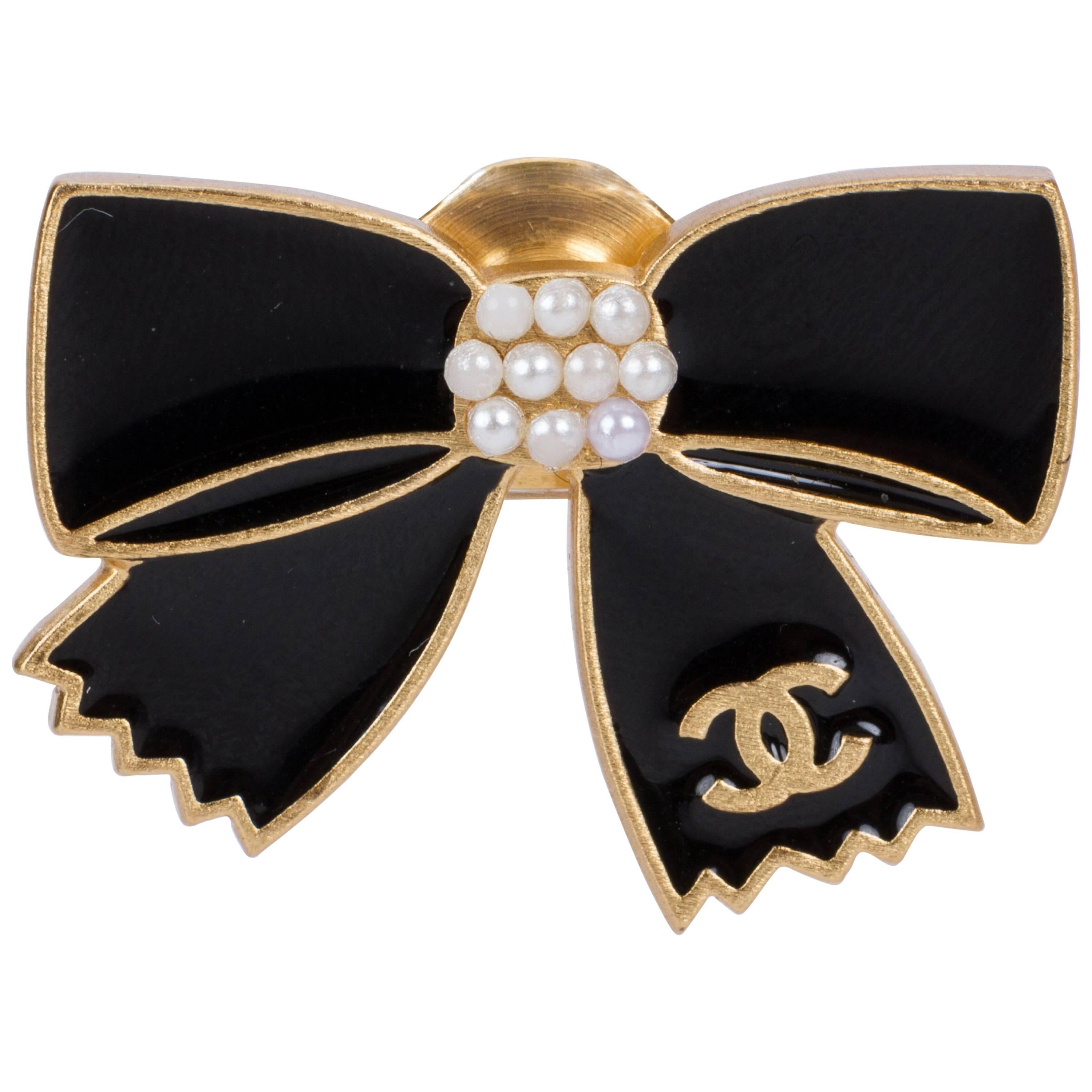 Chanel Black Enamel & Pearl Bow Pin