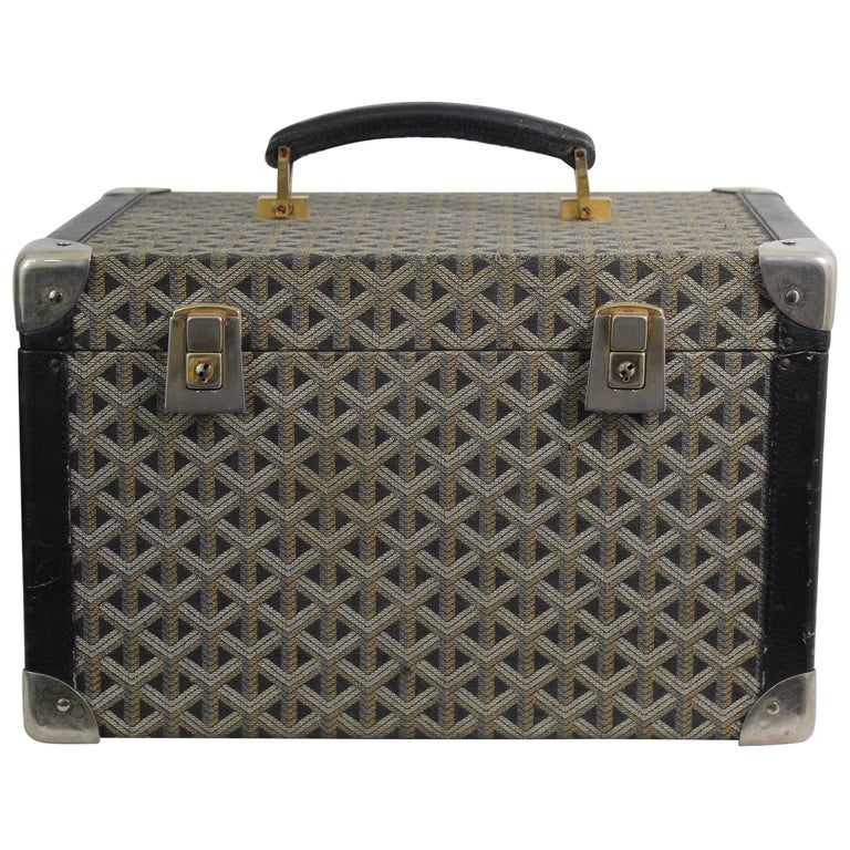 goyard vanity case price