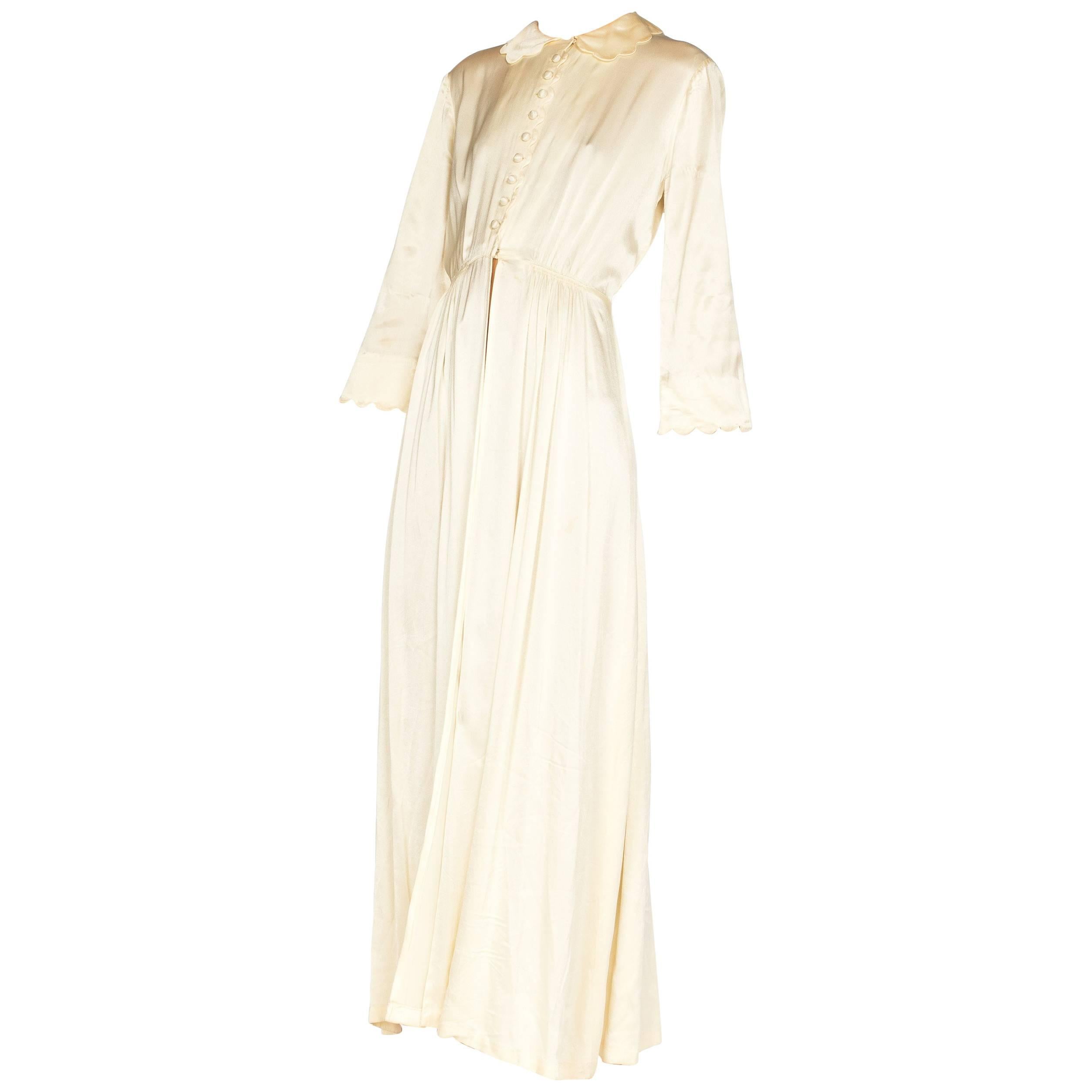 1930S Ivory Silk Crepe Back Satin  Button Up Scalloped Edge Dressing Gown Robe