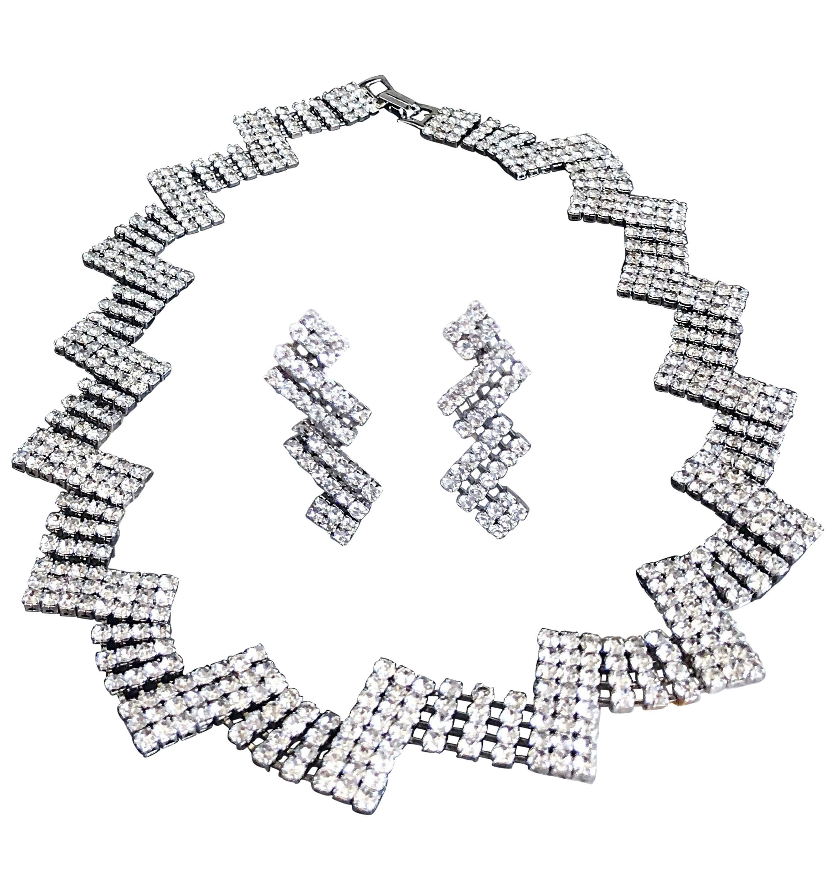 Beautiful 1970s Rhinestone Diamanté Zig Zag Vintage 70s Necklace + Earrings Set For Sale