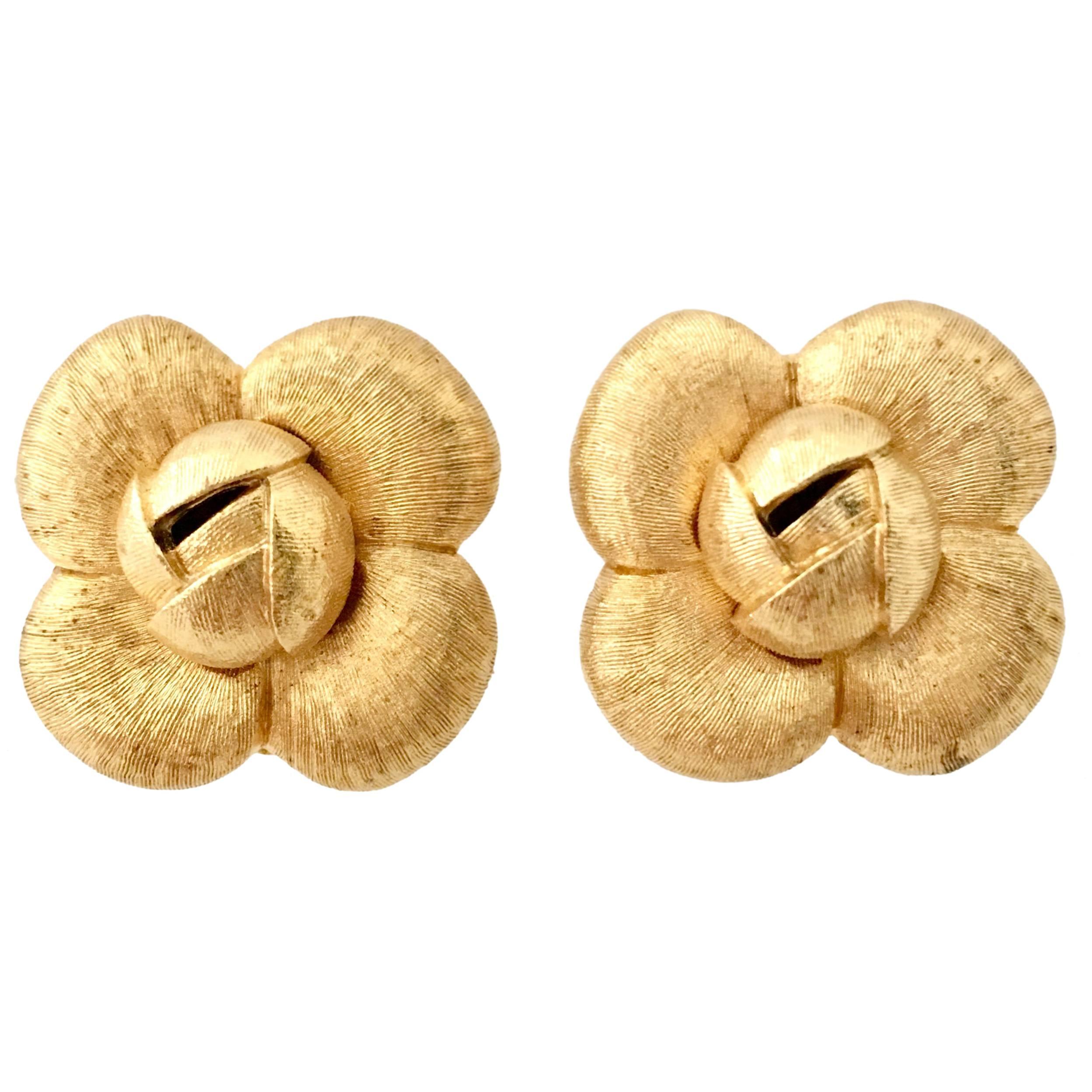 90'S St. John Brushed Gold Plate Abstract Flower Earrings