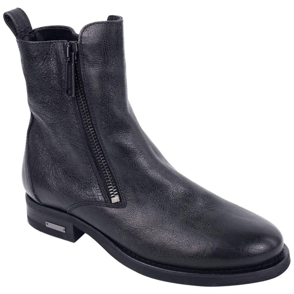 DSquared2 Men's Faded Black Leather Zip Up Chelsea Boots For Sale