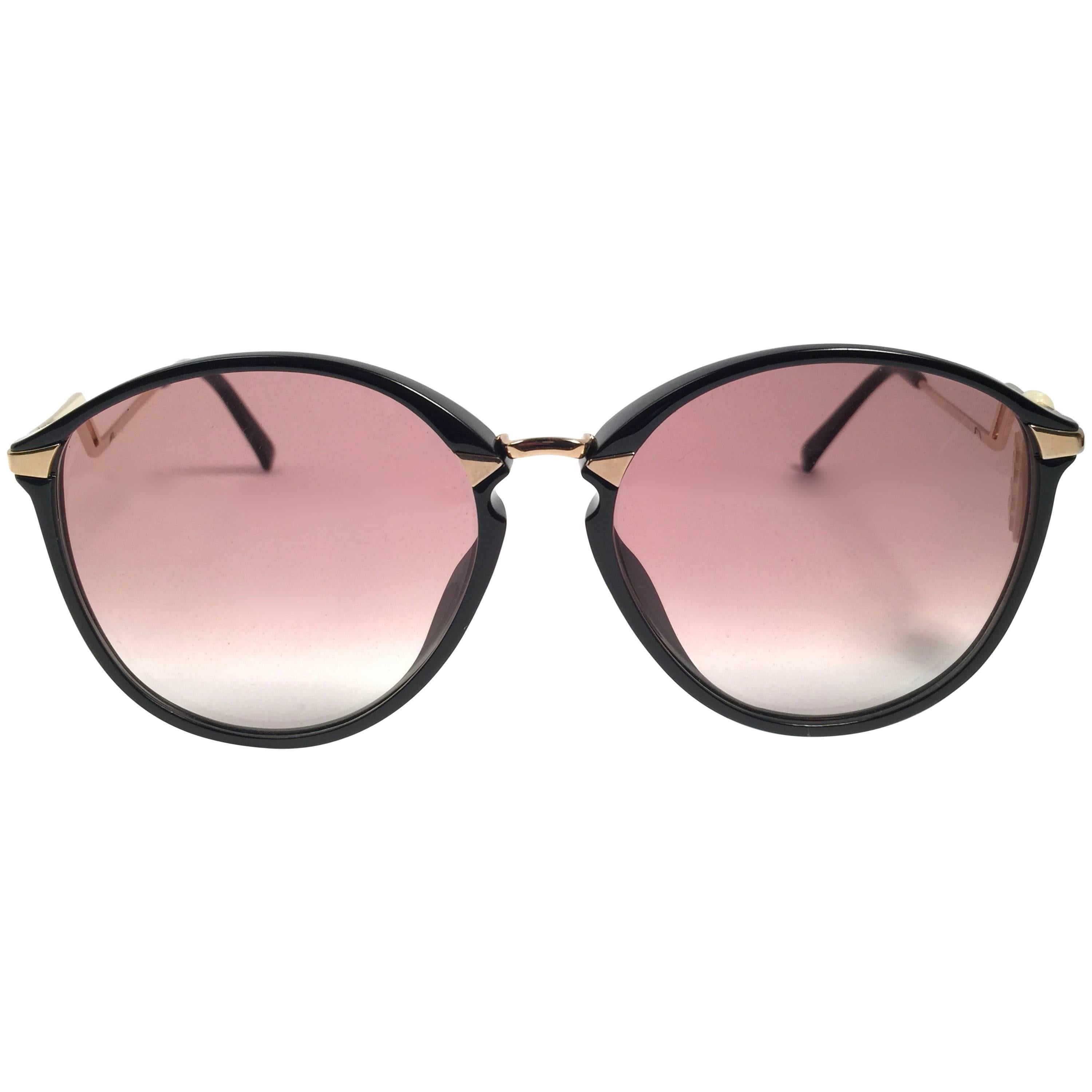 New Vintage Viennaline 1395 Black and Gold Oval Sunglasses Germany 1980