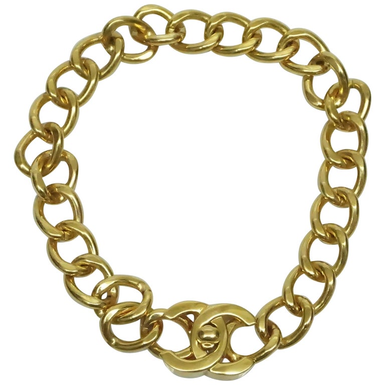 Chanel Gold Chain Link Necklace with Turnkey CC Closure 95A at 1stDibs