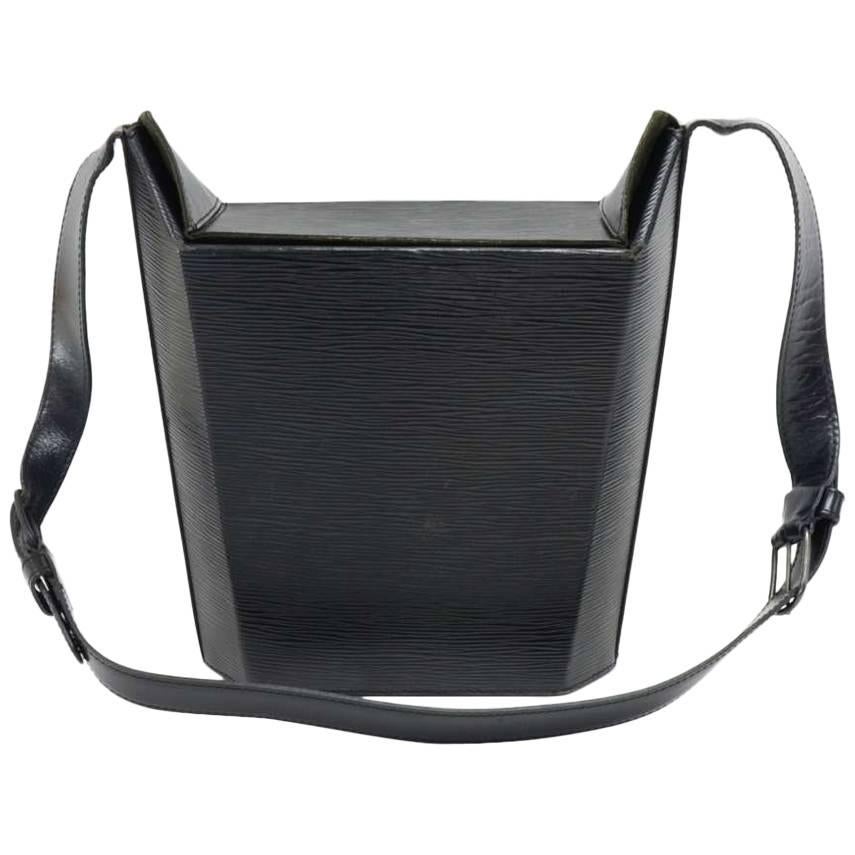 Vintage Louis Vuitton Sac Seau Black Epi Leather Shoulder Bag  For Sale