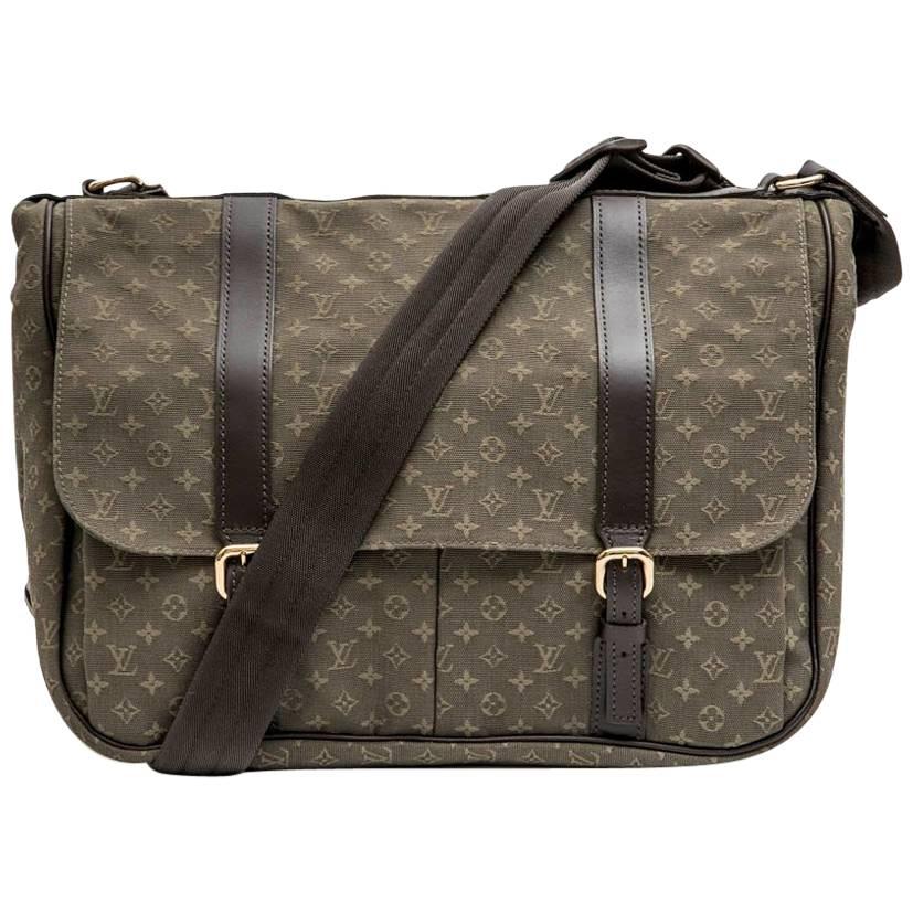 LOUIS VUITTON Bag in Khaki Green Monogram Canvas and Leather