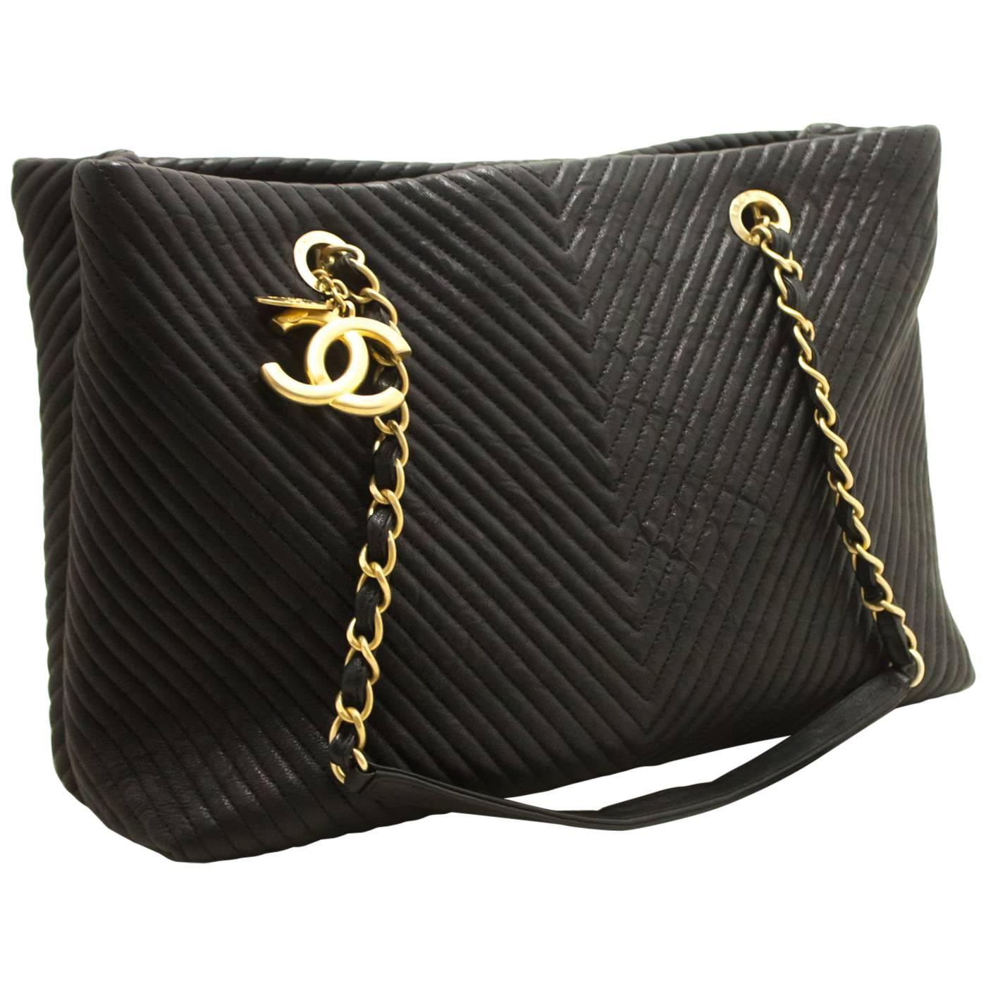 Chanel Chevron V-Stitch Chain Black Large Quilted Shoulder Bag 