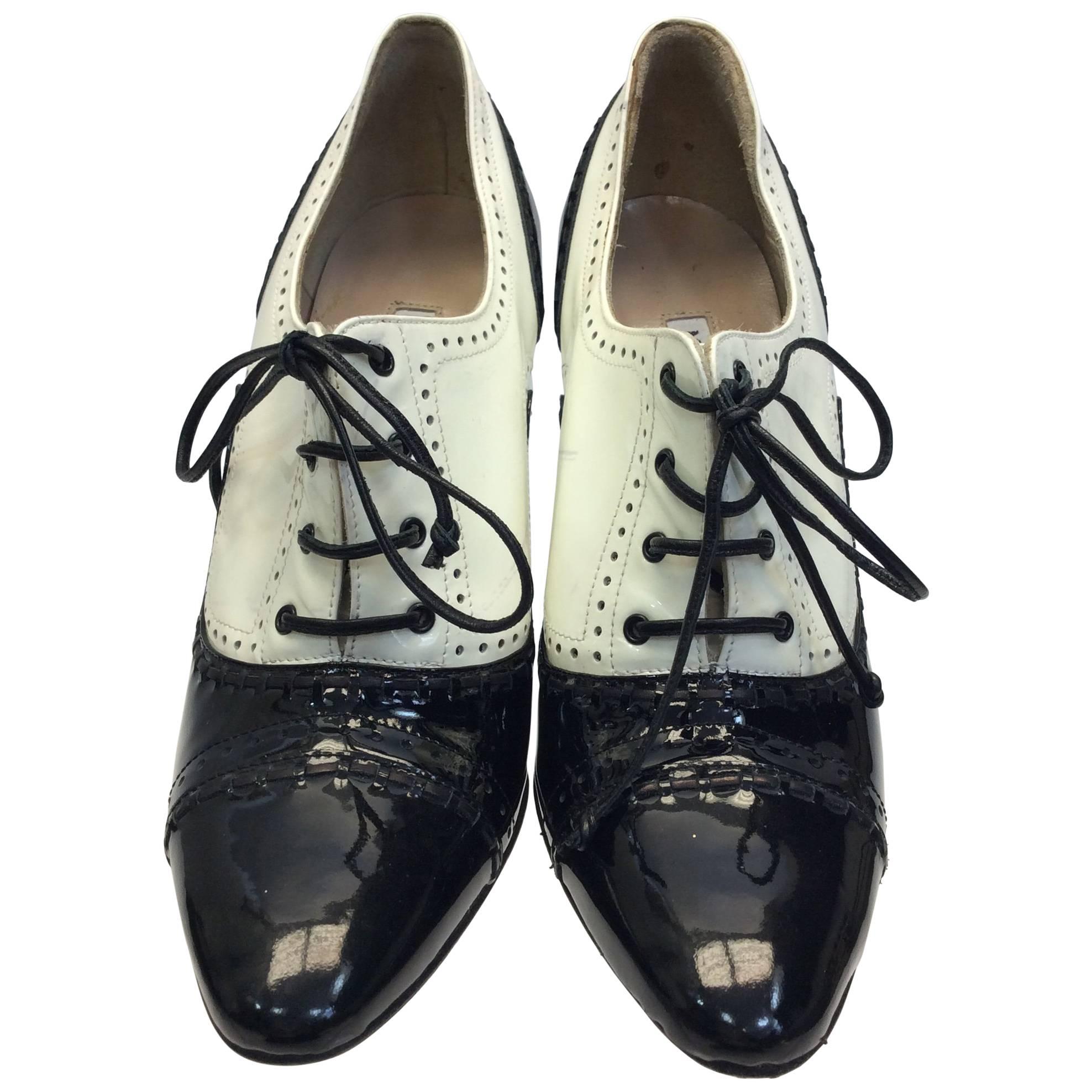 Manolo Blahnik Black and White Patent Oxford Heels For Sale