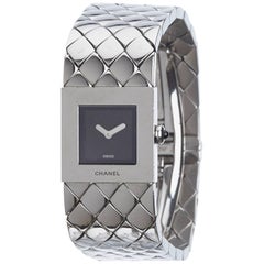 Chanel Ladies Vintage Silver Matelasse Quilt Acier Quartz Wristwatch, 1993