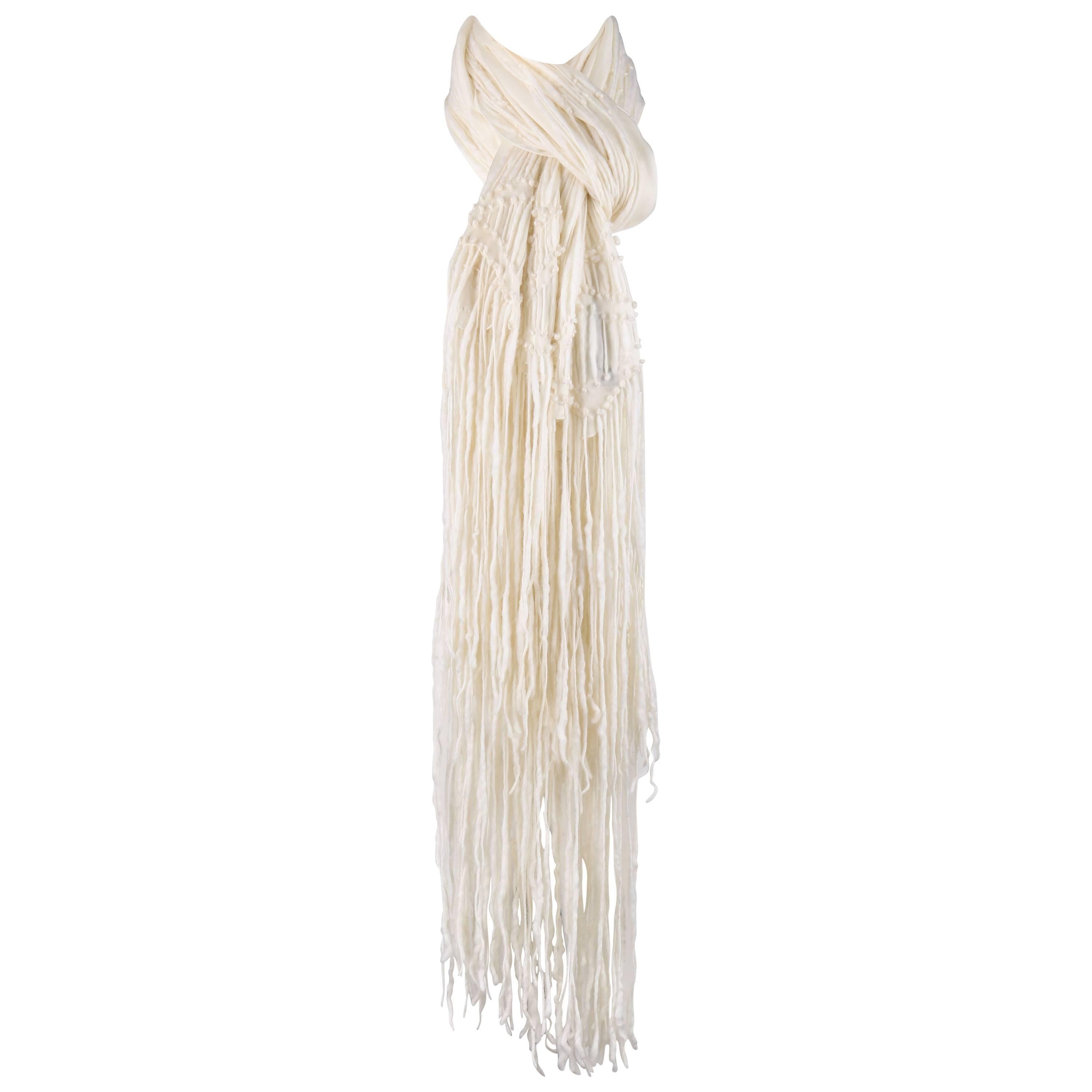 GUCCI Off White Raw Spun Wool Fringe Silk Chiffon Oblong X-Long Scarf Wrap  en vente