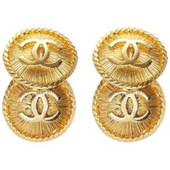 Vintage Chanel 1990s Gold Gilt Cufflinks With Double CC Motif 