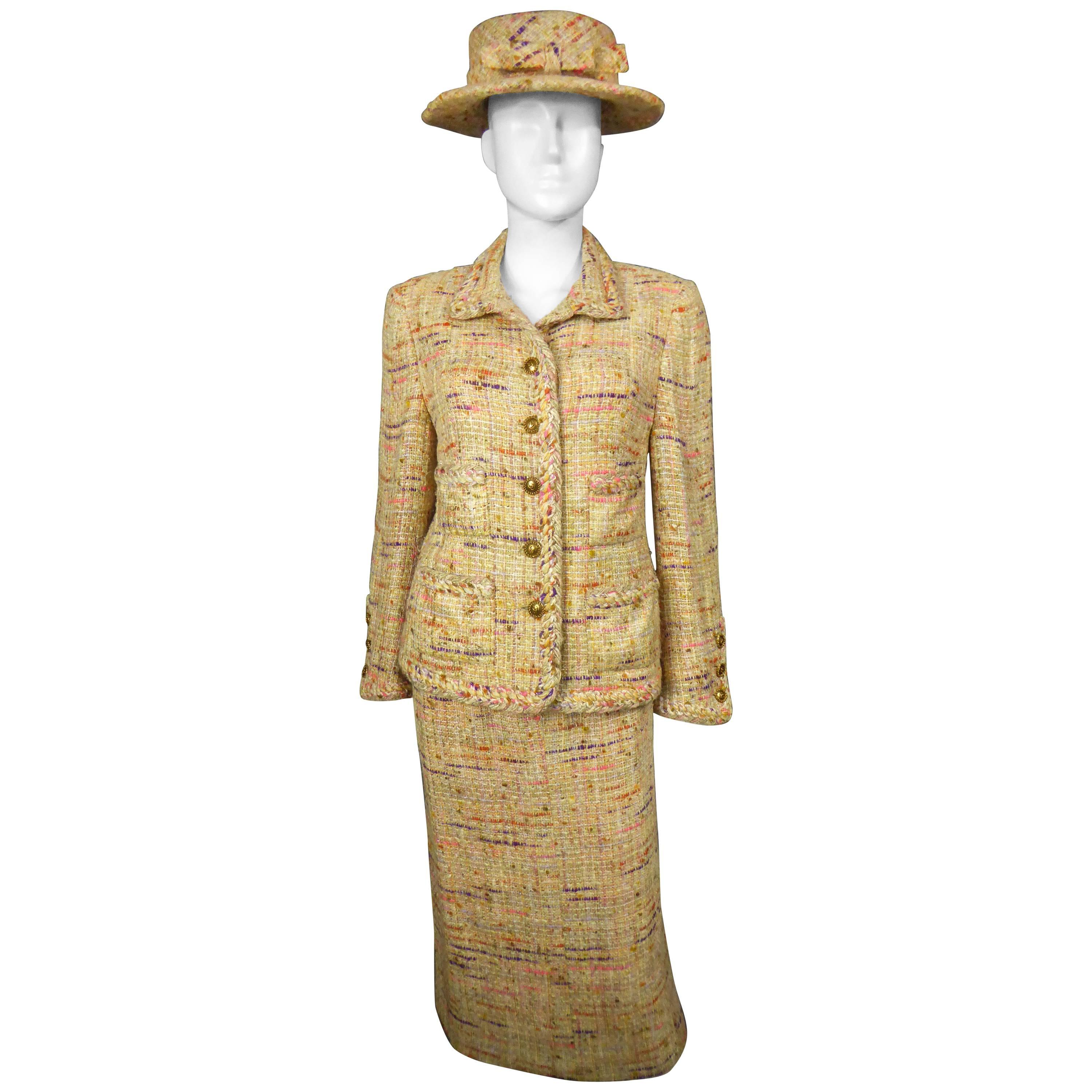 Chanel Haute Couture skirt and jacket suit numbered 02554 and