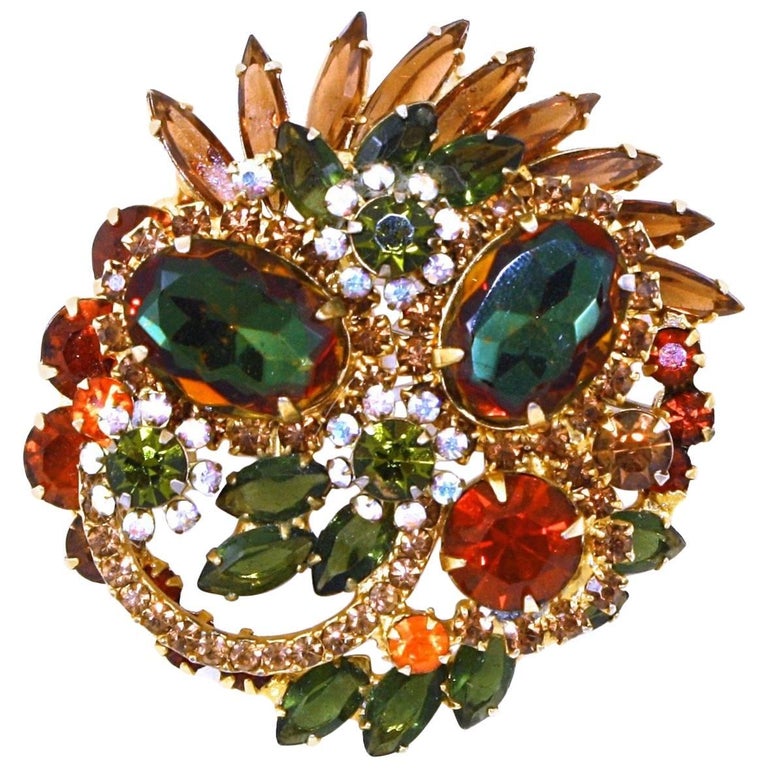 1960's Juliana Brooch by DeLizza and Elster For Sale at 1stdibs