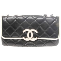 Chanel Caviar Lambskin Quilted Leather Handbag