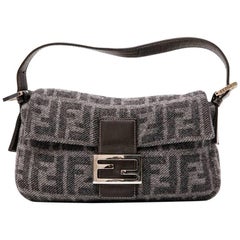 FENDI Baguette Tasche aus grauer Wolle mit Monogramm