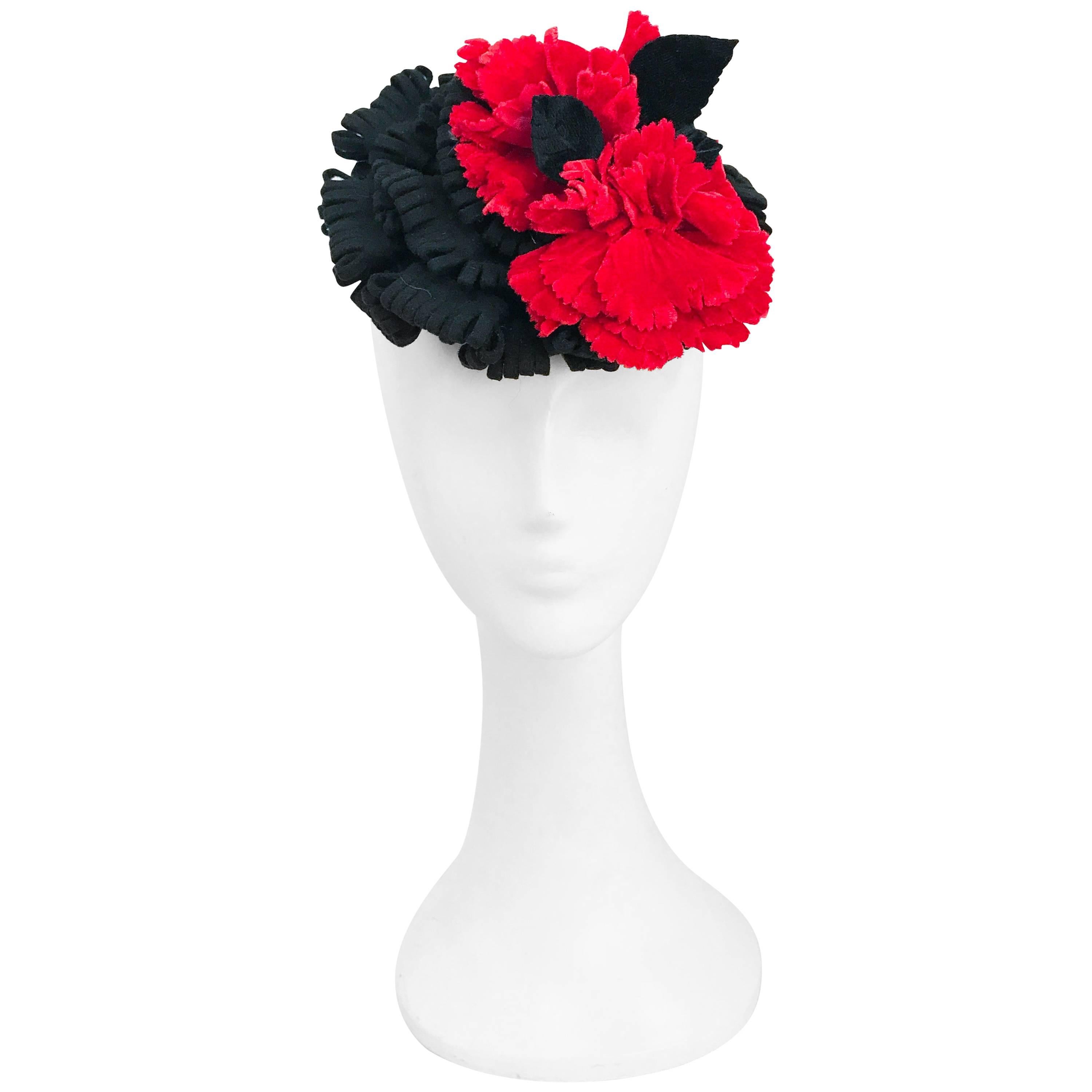 1940s Black and Red Cocktail hat With Velvet Accents