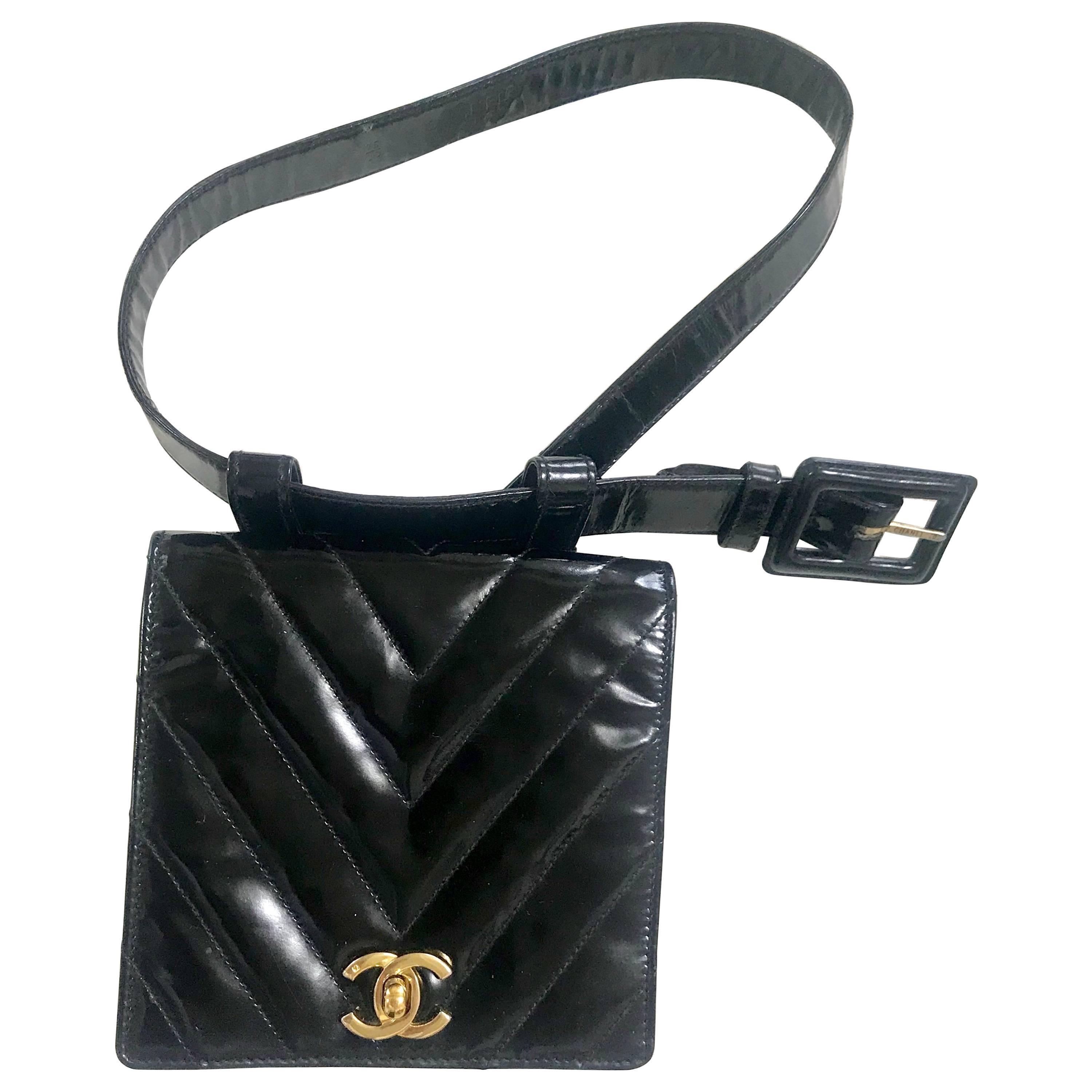 Vintage CHANEL black patent enamel chevron, V stitch fanny pack with golden CC.