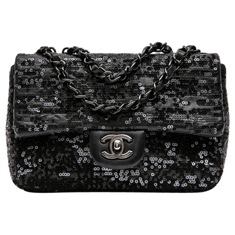 CHANEL Timeless Bag in Black Lambskin Leather and Sequin