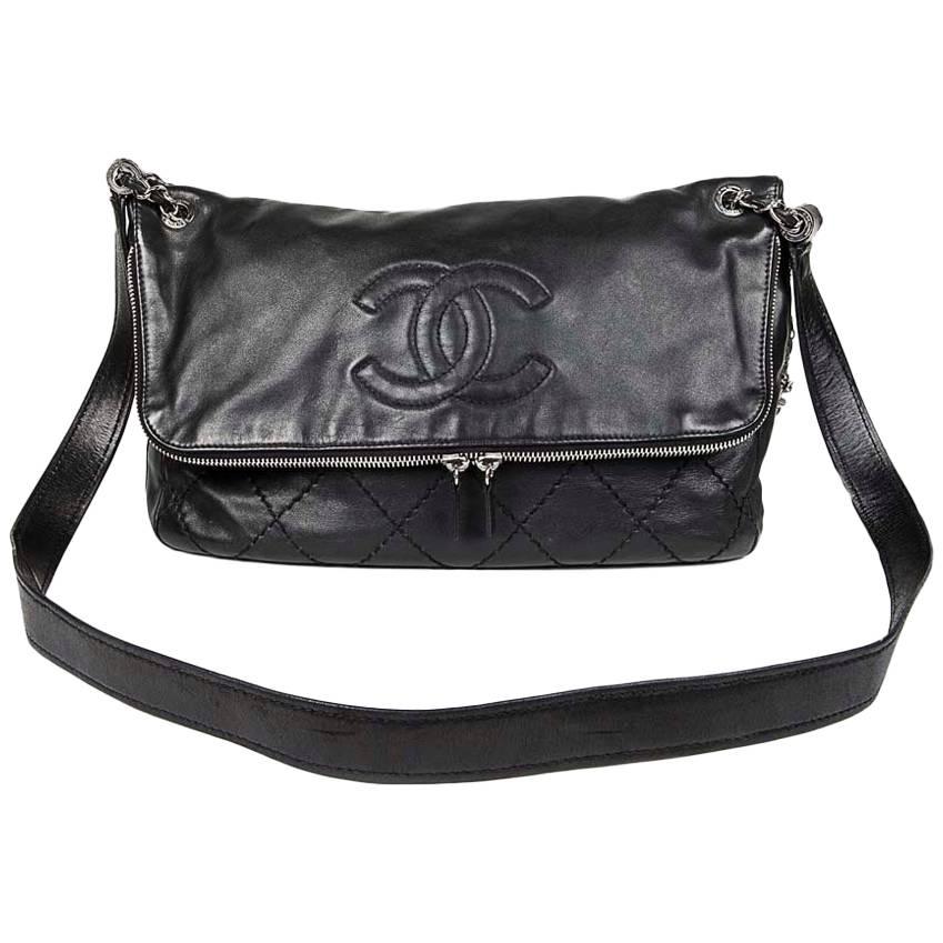Chanel Black Quilted Smooth Leather Messenger Bag
