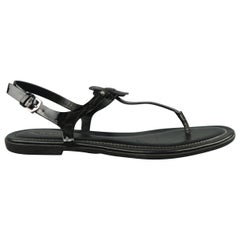 TOD'S Size 8 Black T- Strap Gomma Thong Sandals