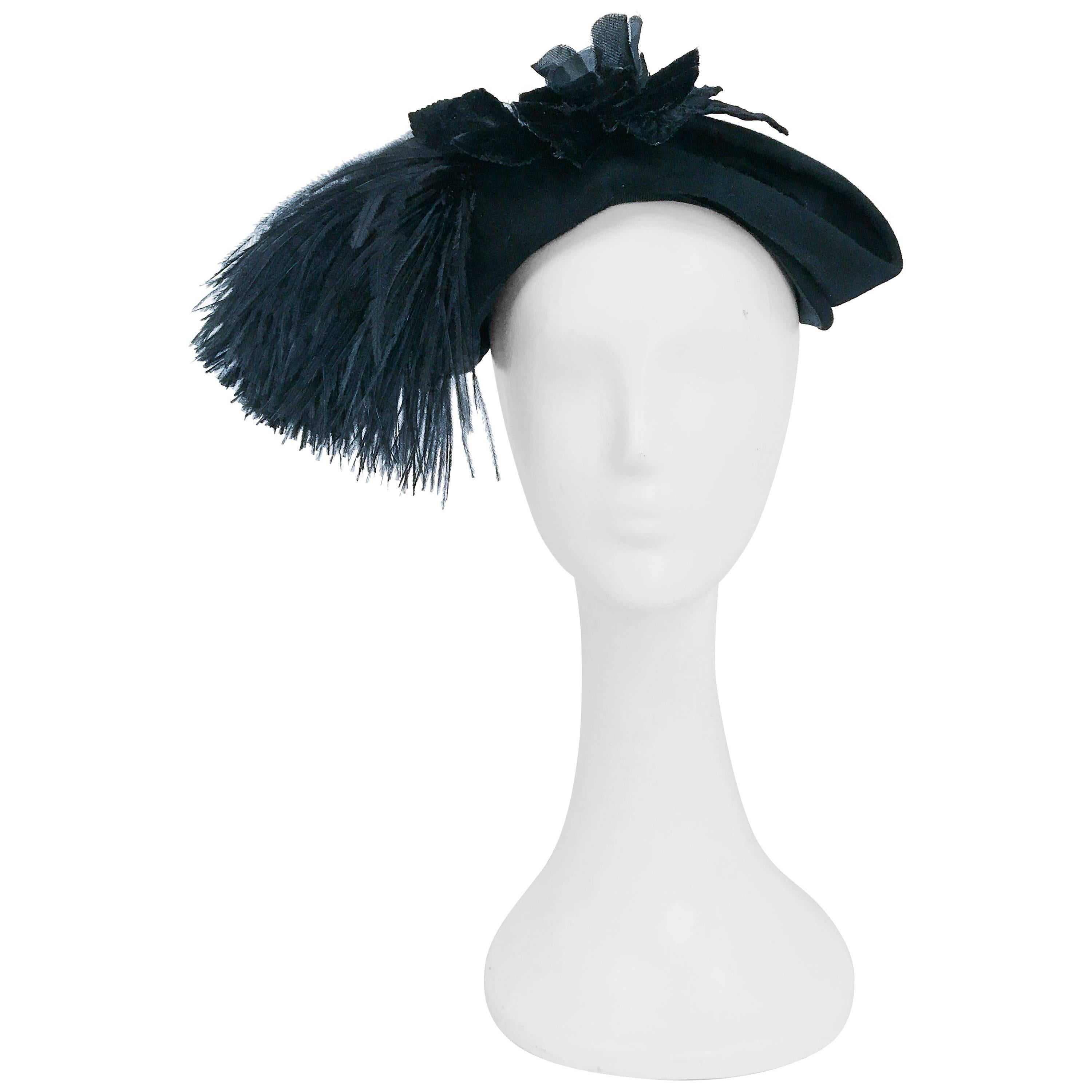 1950s Black Felt hat with Silk/Velvet Flower and Feather Accent