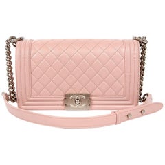 Chanel Blush Pink Leder Medium Boy Bag